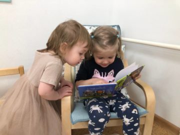 Малыши читают